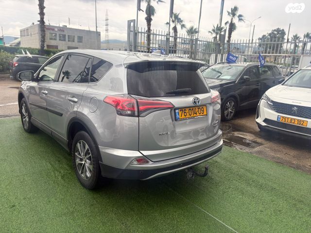 טויוטה RAV4