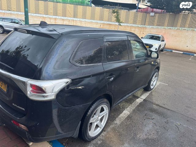 מיצובישי אאוטלנדר