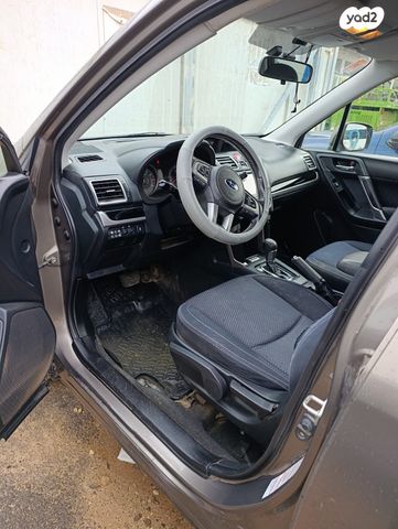 סובארו פורסטר