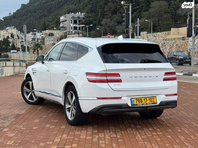 ג'נסיס GV80