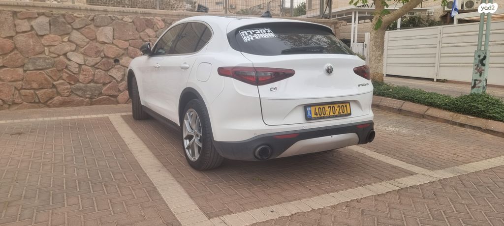 אלפא רומיאו סטלביו