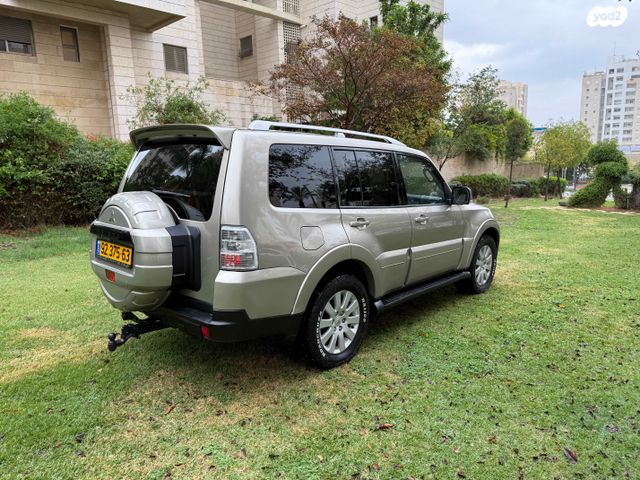 מיצובישי פג'רו