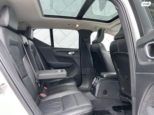 וולוו XC40