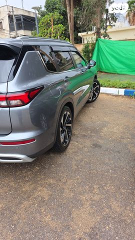 מיצובישי אאוטלנדר