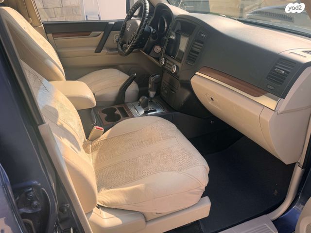 מיצובישי פג'רו