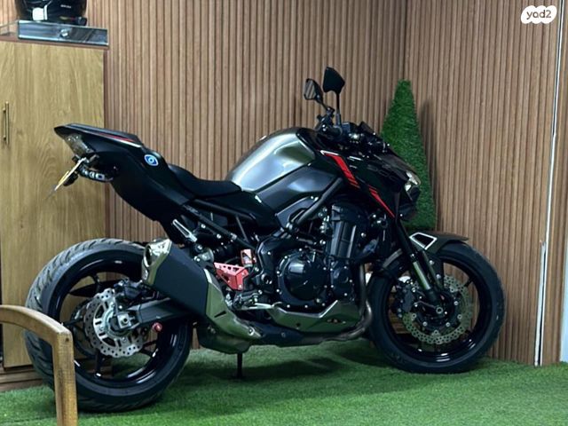 מודעת רכב קאוואסאקי Z900