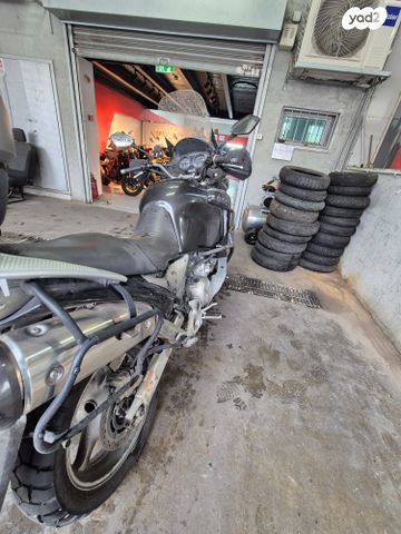 הונדה ואראדרו 1000