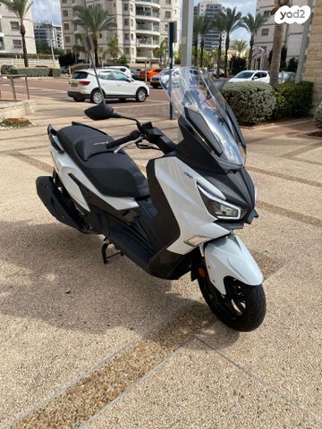 מודעת רכב סאן יאנג ג'וי-מקס 250