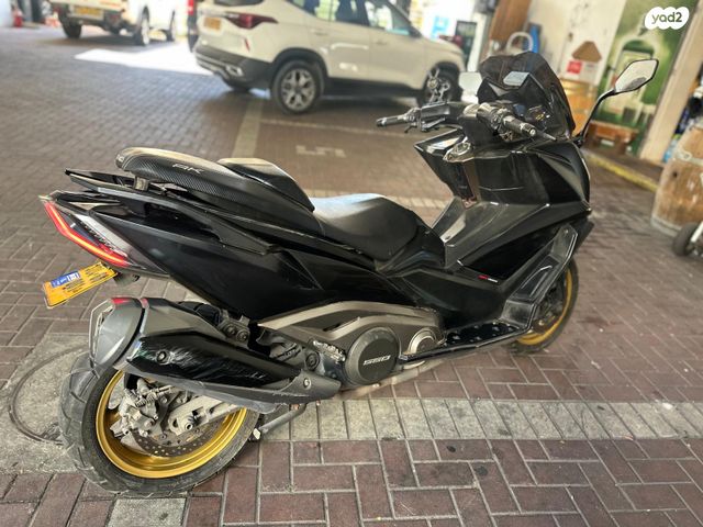 מודעת רכב קימקו AK 550