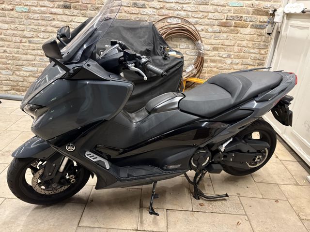 ימאהה Tmax 560 Tech