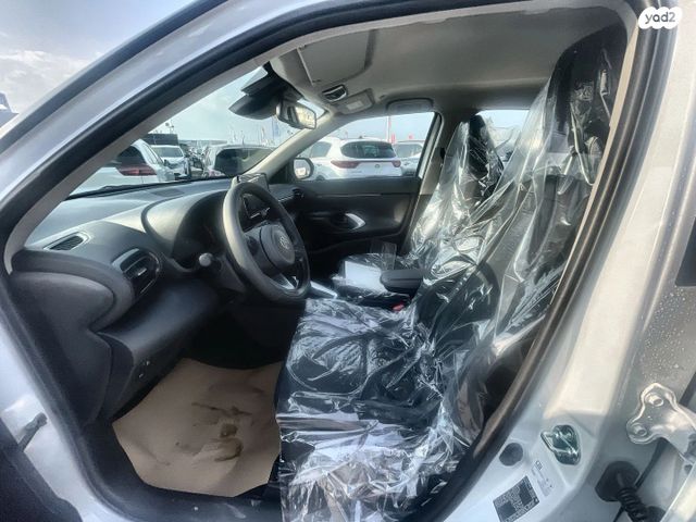 טויוטה יאריס קרוס