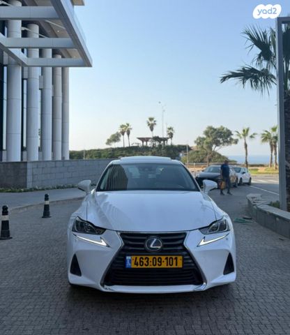 מודעת רכב לקסוס IS 1