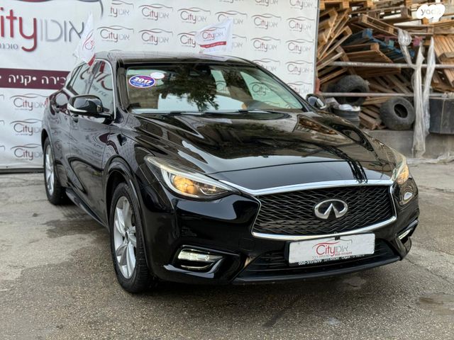 אינפיניטי Q30