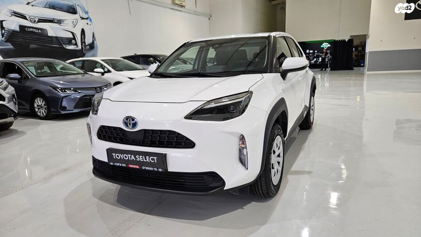 מודעת רכב טויוטה יאריס קרוס