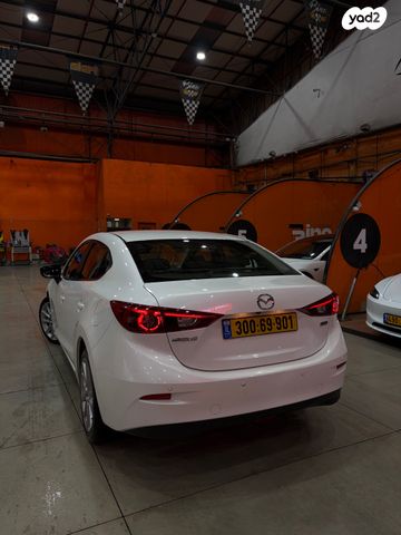 מודעת רכב מאזדה 3