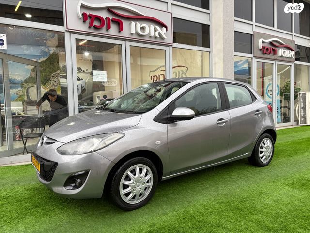 מודעת רכב מאזדה 2