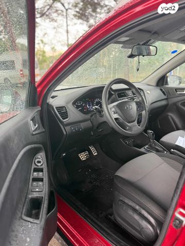 יונדאי I20 קרוס