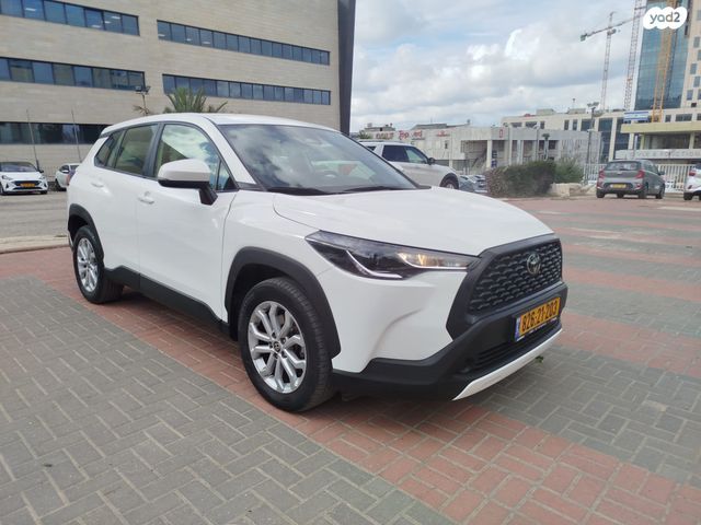 טויוטה קורולה קרוס