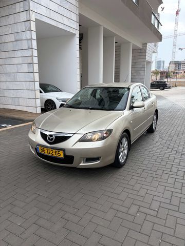 מודעת רכב מאזדה 3