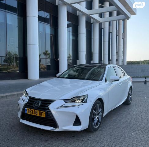 מודעת רכב לקסוס IS