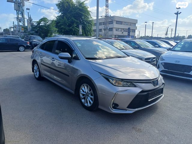 טויוטה קורולה