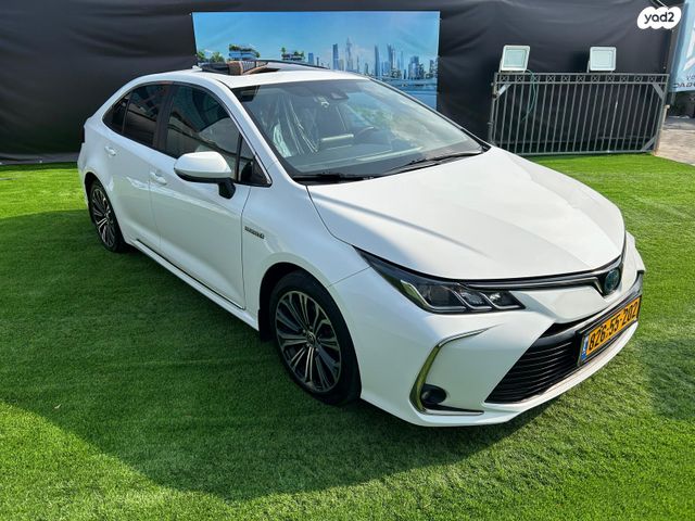 טויוטה קורולה