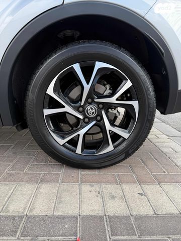 טויוטה C-HR