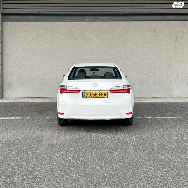 טויוטה קורולה