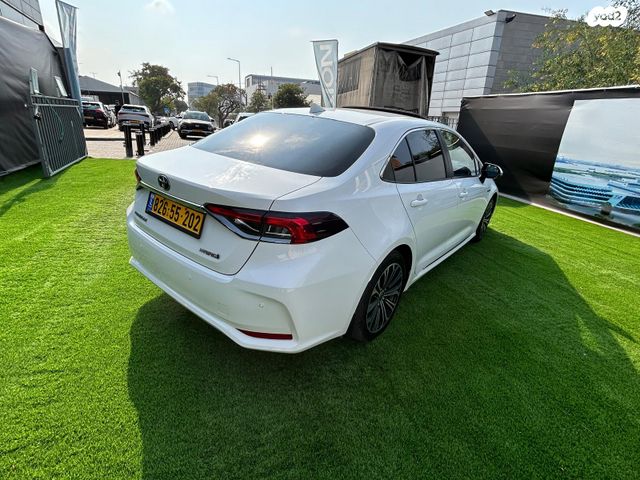 טויוטה קורולה