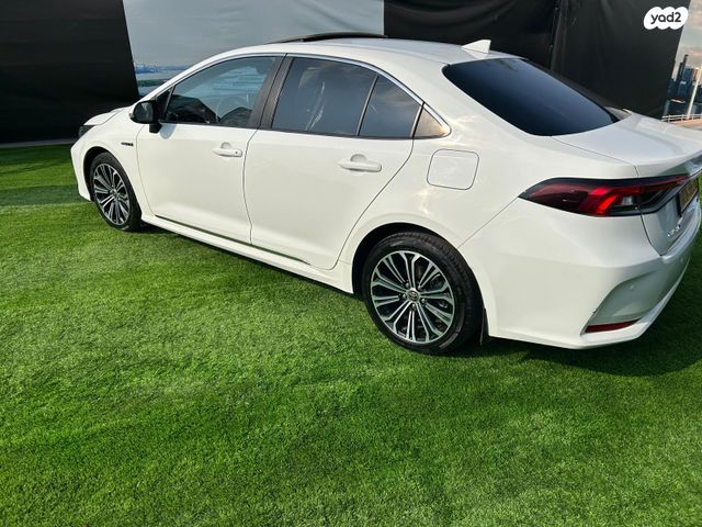 טויוטה קורולה