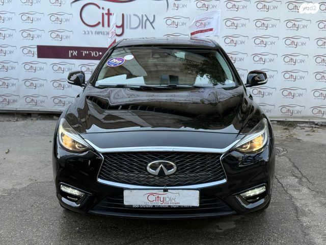 אינפיניטי Q30