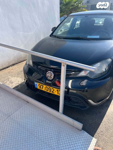 מודעת רכב אם ג'י MG3