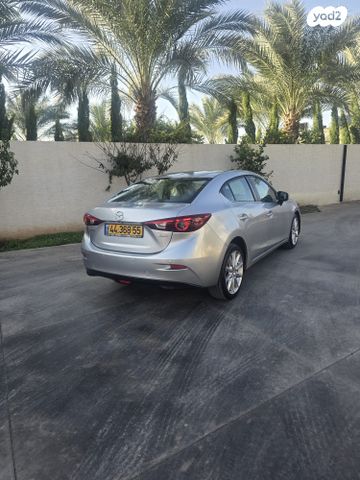 מאזדה 3