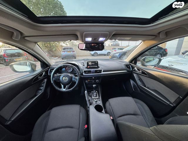 מאזדה 3