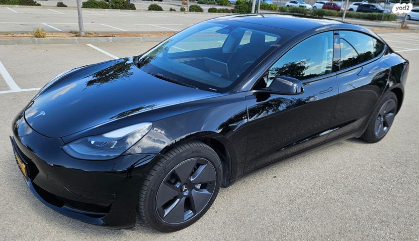 מודעת רכב טסלה מודל 3