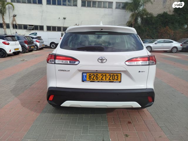 טויוטה קורולה קרוס