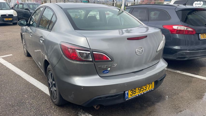 מאזדה 3