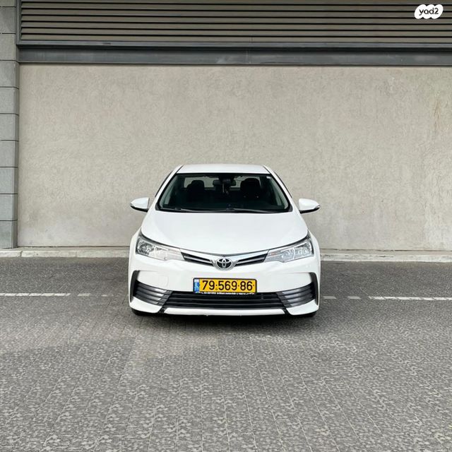 מודעת רכב טויוטה קורולה