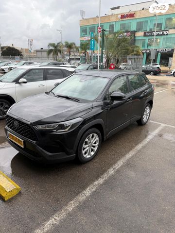 טויוטה קורולה קרוס