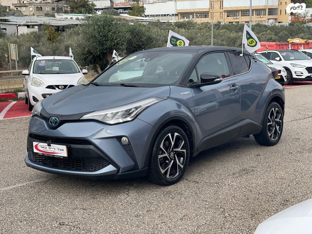 מודעת רכב טויוטה C-HR