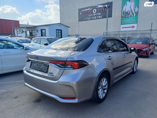 טויוטה קורולה