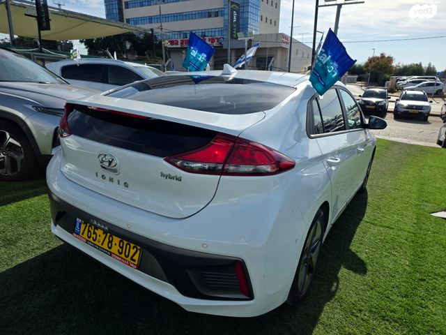 יונדאי איוניק