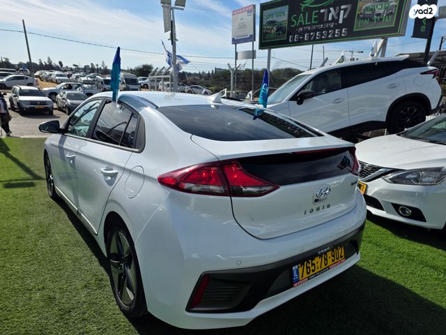 יונדאי איוניק