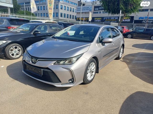 מודעת רכב טויוטה קורולה