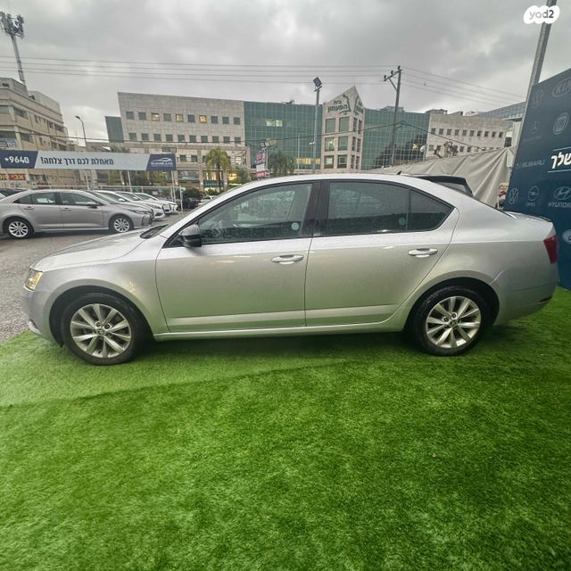 סקודה אוקטביה