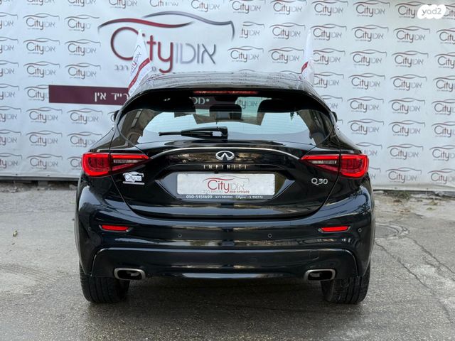 אינפיניטי Q30