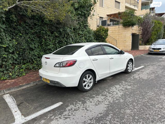 מאזדה 3