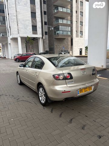 מאזדה 3