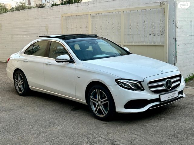מודעת רכב מרצדס-בנץ E-class