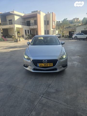 מודעת רכב מאזדה 3